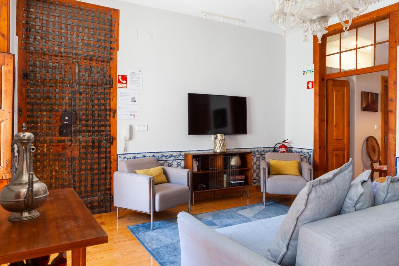 Alfama Terrace Apartment With Authentic XVIII Tiles And Historic Notes 3 Bedrooms & 2 Bathrooms Ac Lisbon Exterior photo