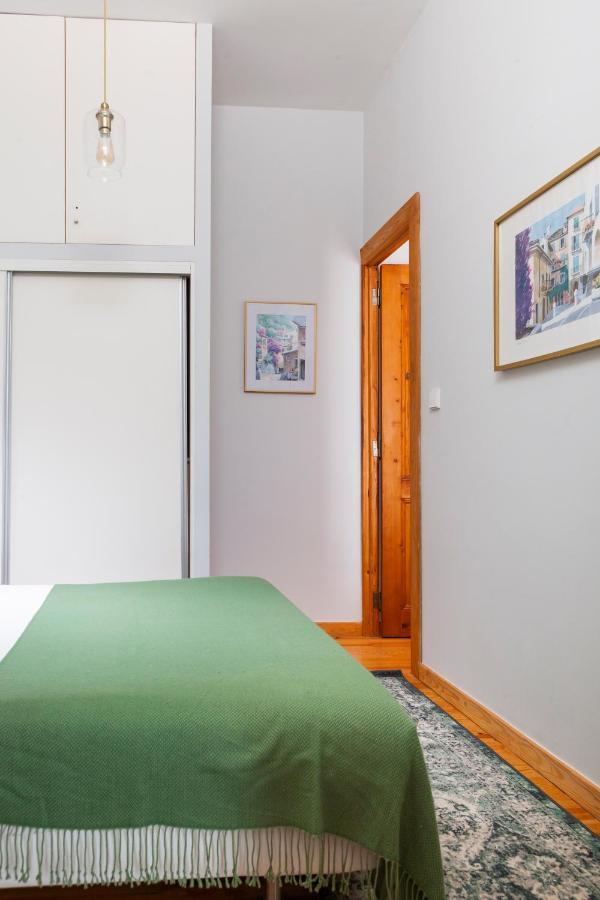 Alfama Terrace Apartment With Authentic XVIII Tiles And Historic Notes 3 Bedrooms & 2 Bathrooms Ac Lisbon Exterior photo