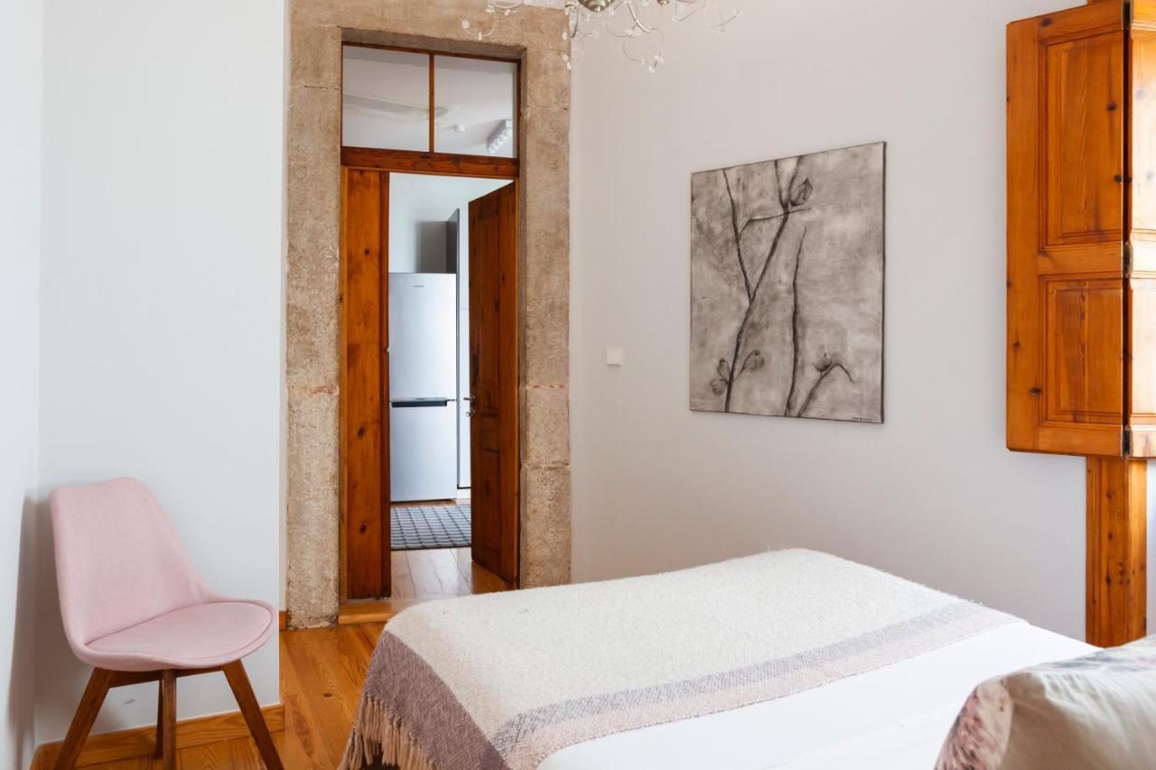 Alfama Terrace Apartment With Authentic XVIII Tiles And Historic Notes 3 Bedrooms & 2 Bathrooms Ac Lisbon Exterior photo